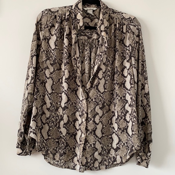 A black and brown snake skin patter Button up shirt from H&M in size 8 - Picture 1 of 7